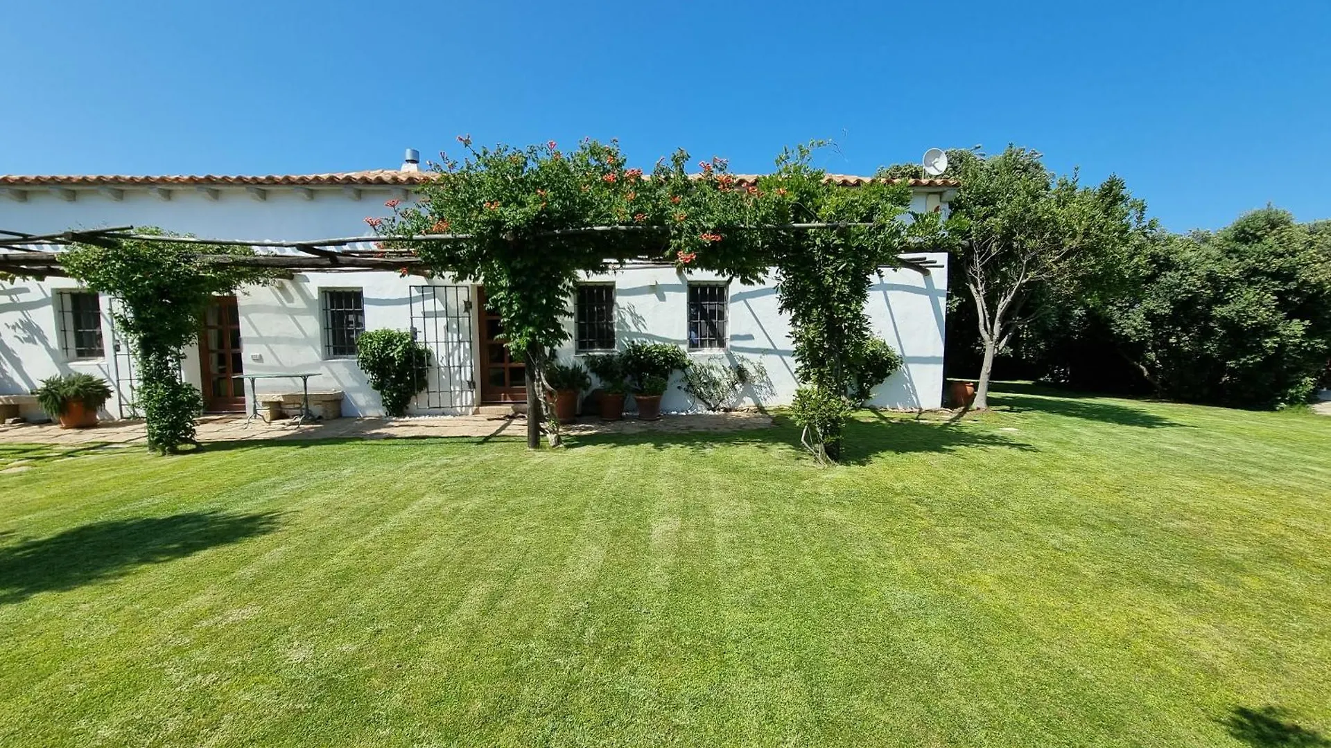 Porto Cervo Sea And Nature Villa Порто-Черво