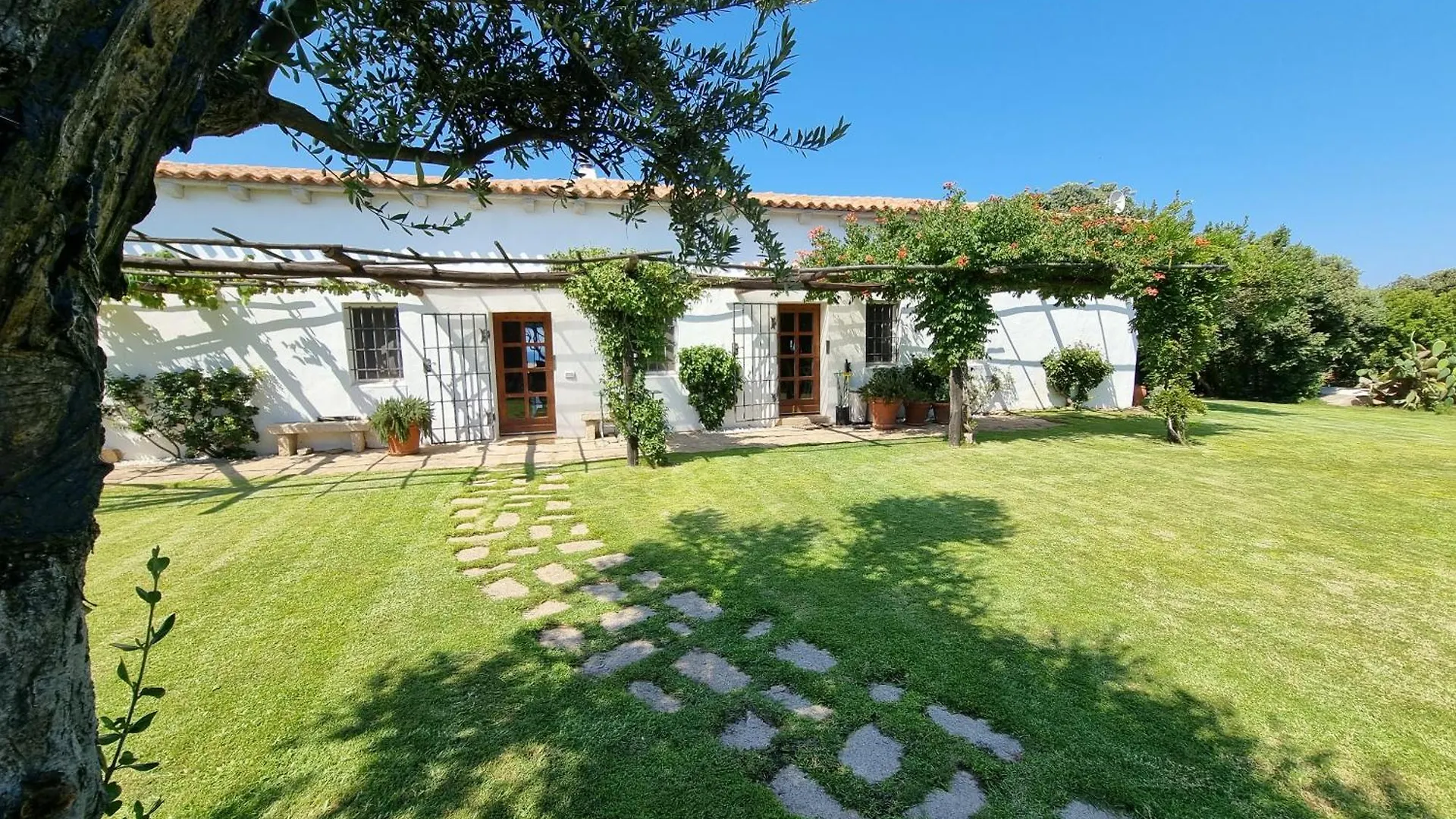 Дом отдыха Porto Cervo Sea And Nature Villa